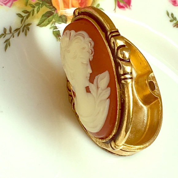 Estee Lauder Coral Cameo Perfume Box - Picture 4 of 8